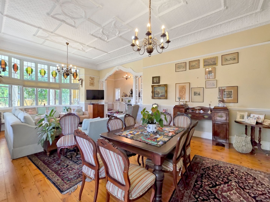 5 Bedroom Property for Sale in Fresnaye Western Cape